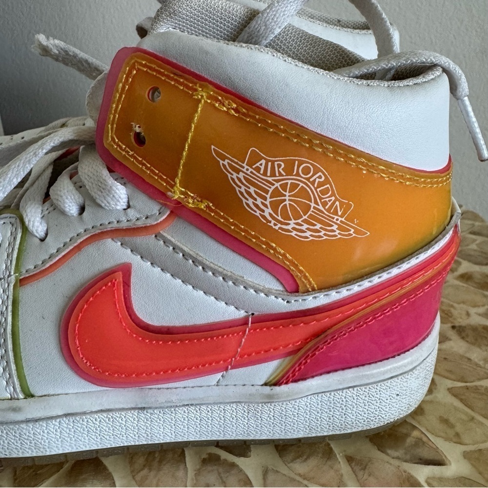 Nike Air Jordan 1 GS Edge Glow White Pink Blast Sneakers 5.5 - Picture 6 of 10